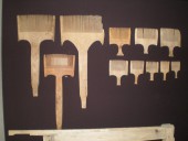 Женщины в осенне-зимний период занимались обработкой волокна, его мяли, теребили, расчесывали, пряли в нити, и ткачеством. Часть этой продукции шла на собственные нужды, а другая - на продажу в виде кудели, ниток, ткани