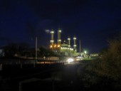 Вид мечети в ночное время