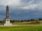 Монумент «Благодарная Россия – своим защитникам». Арх. С.К. Родионов, 1912 г. Разрушен в 1920-е гг., восстановлен в 1995 г.