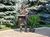 Скульптура Огуречница