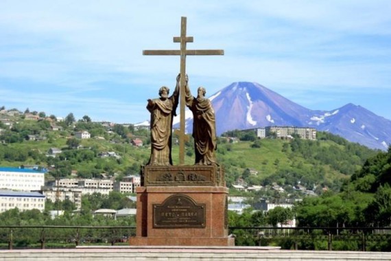 Фотография Памятник Святым апостолам Петру и Павлу 0