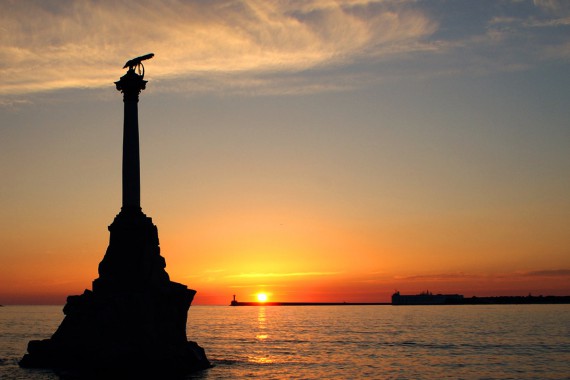 Фотография Памятник затопленным кораблям 0