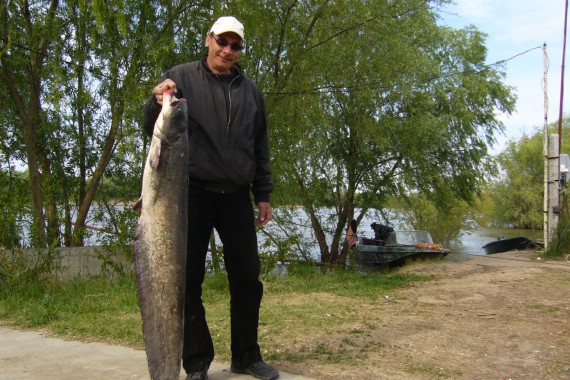 Фотография Рыболовно-охотничья база «Розовый фламинго» 9