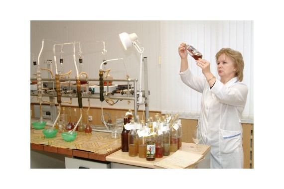 Фотография Кизлярский коньячный завод 7