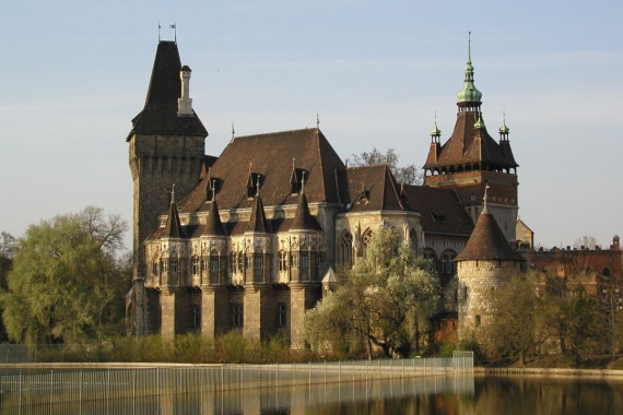 Фотография Замок Вайдахуняд 0