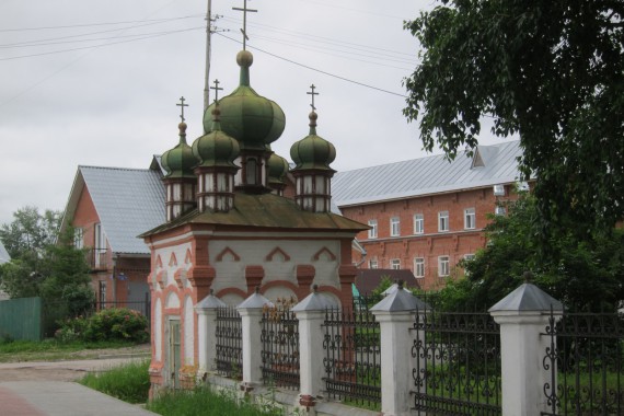 Фотография Богоявленская церковь 3