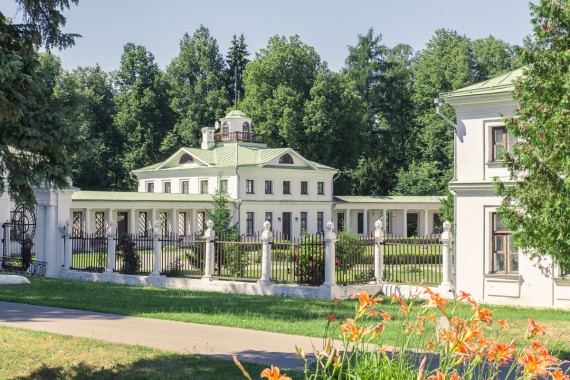 Фотография Усадьба Середниково 2