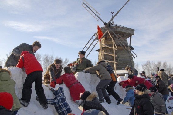 Фотография Праздник «Масленичные потехи с гусиными боями» 6