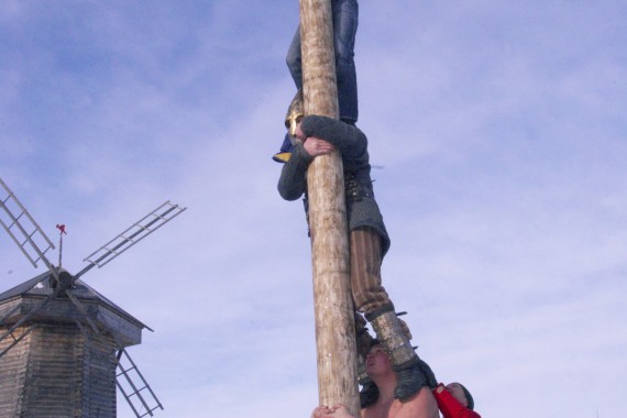 Фотография Праздник «Масленичные потехи с гусиными боями» 5