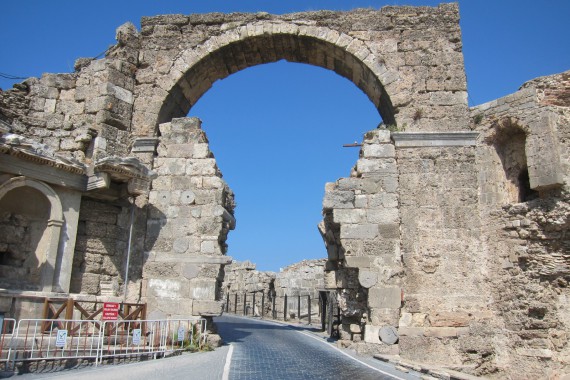 Фотография Ворота Веспасиана 0