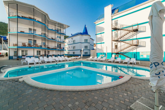 Фотография Семейный отель «МоРеми» 0