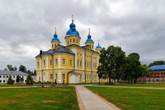 Фотография Коневский мужской монастырь 0